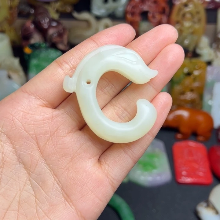 和田玉（糖玉）未镶嵌挂件