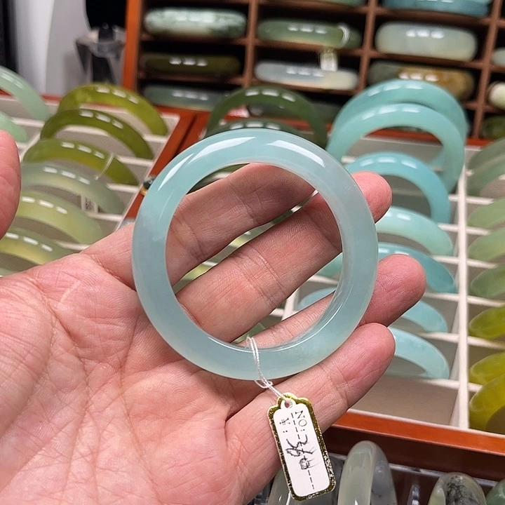 岫玉未镶嵌手镯岫玉