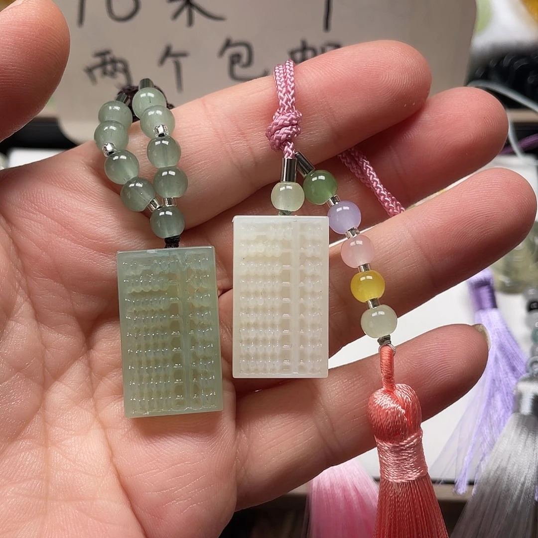 晓***颜蛇纹石玉未镶嵌颈饰