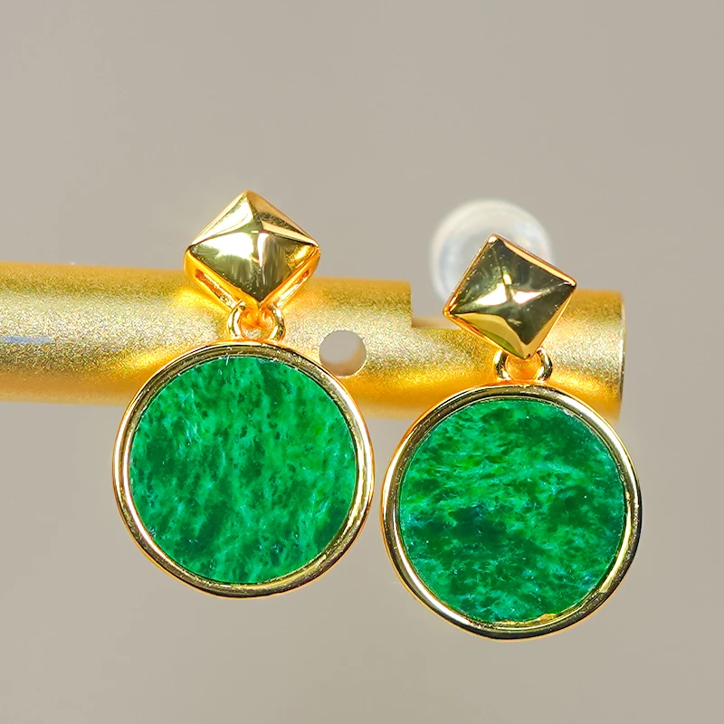 精致小众设计感方形扣头银镶嵌天然辣绿翡翠A货圆牌耳钉