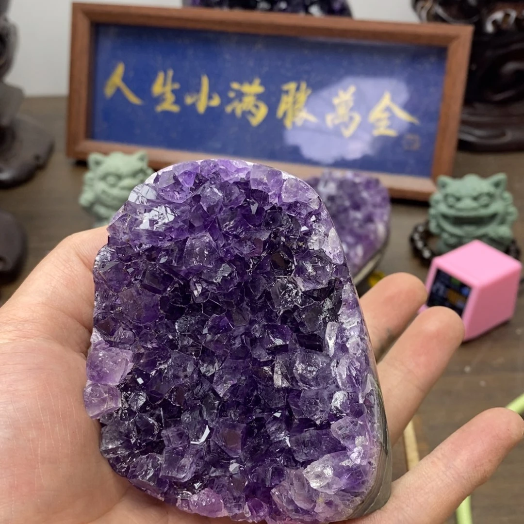 未镶嵌水晶大型摆件（非配饰）