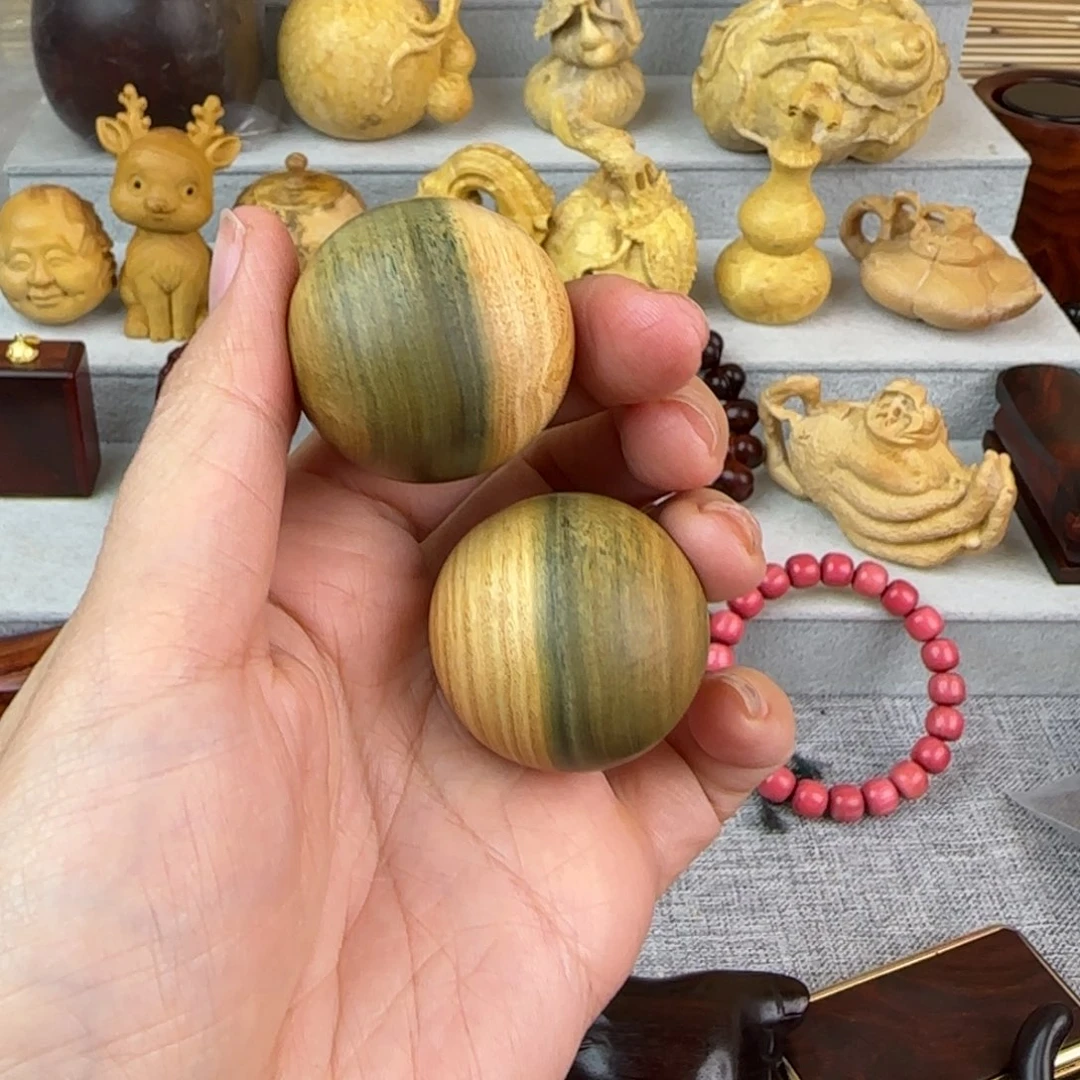 木绿檀木雕刻圆球一对3.5