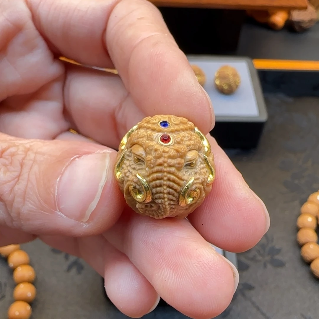 猴头核桃吊坠象神