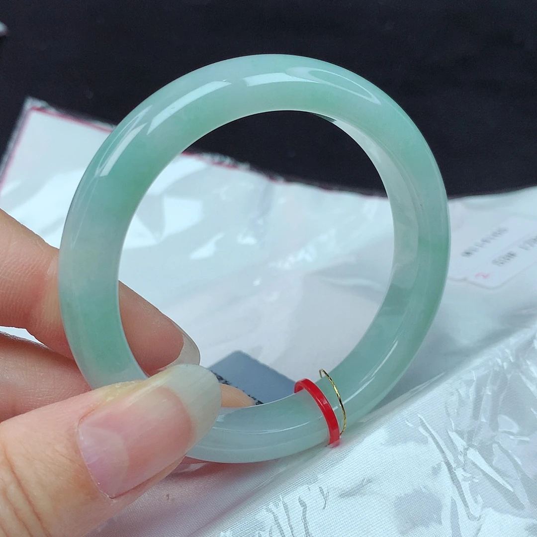 翡翠手镯未镶嵌53圈165