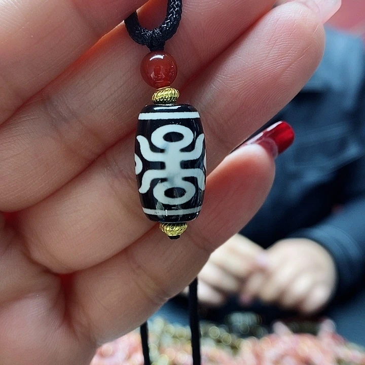 玛瑙/玉髓颈饰合金