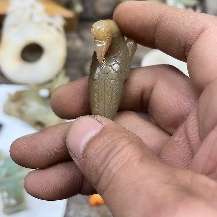 和田玉（糖玉）未镶嵌挂件和田玉