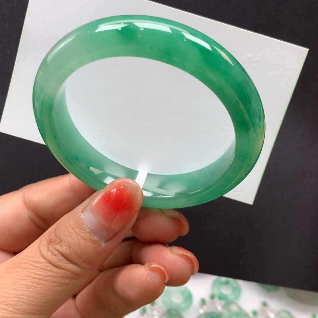 石英质玉未镶嵌手镯