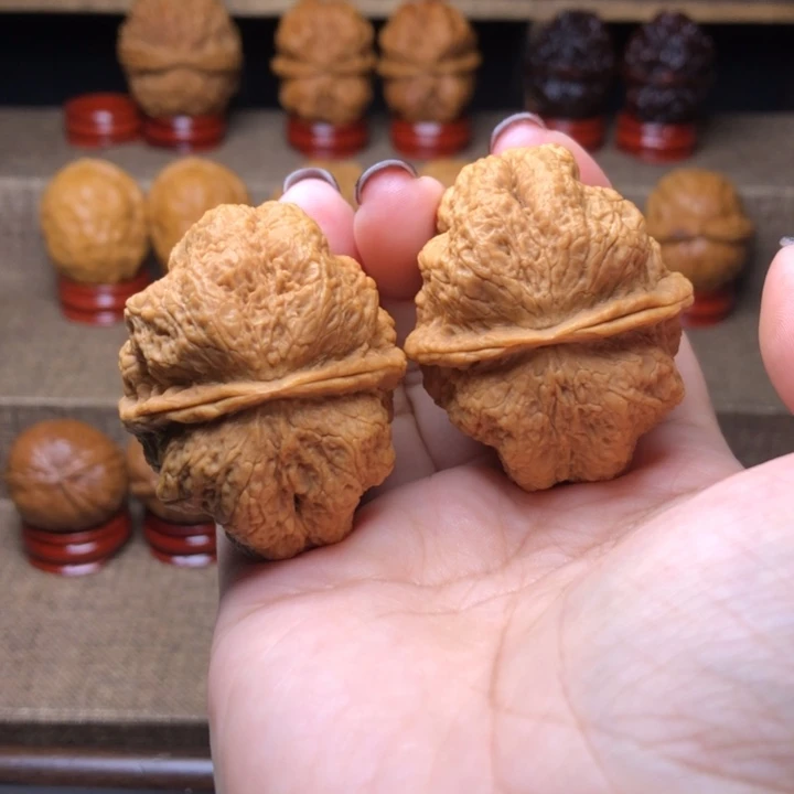 文玩核桃把件62蝴蝶蟾46尺