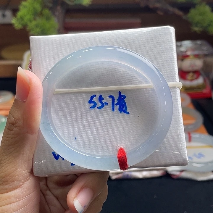 大***乡翡翠未镶嵌手镯55+贵妃小刚条