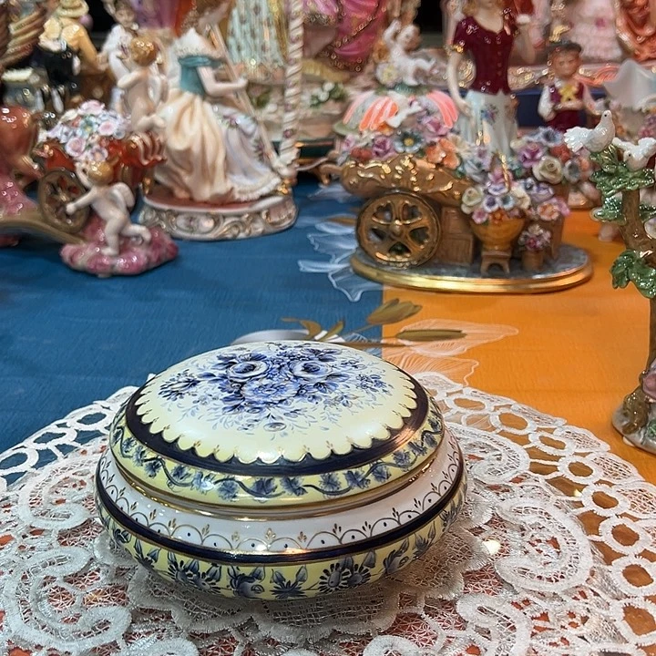 陶瓷手绘盖盒 老货库存