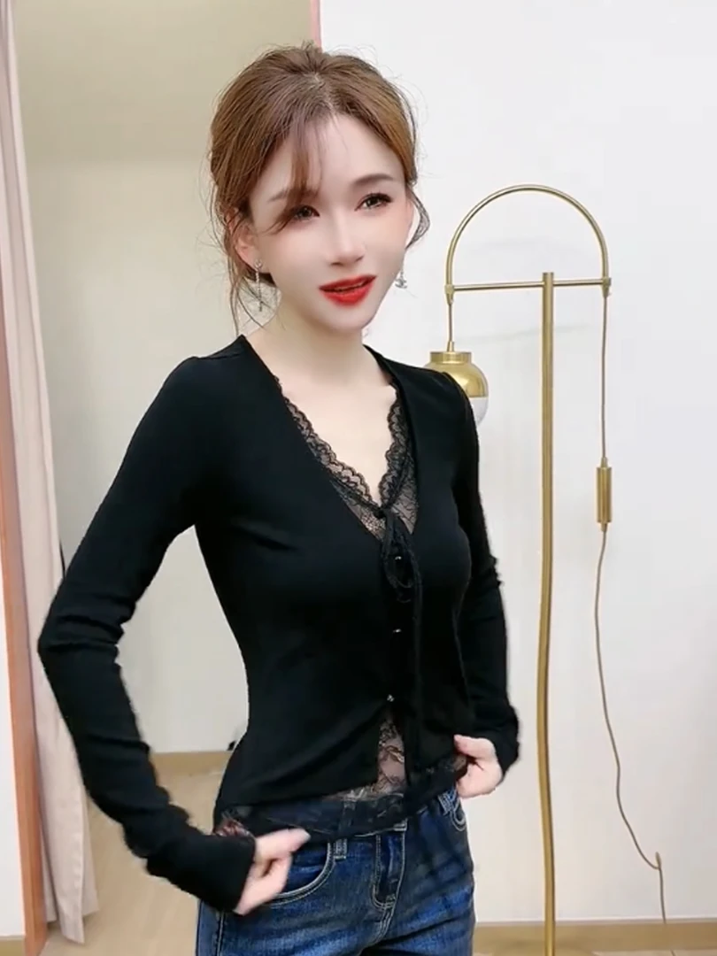 【风月俏佳】假两件蕾丝打底上衣秋季款系带纯欲v领修身上衣显瘦T恤
