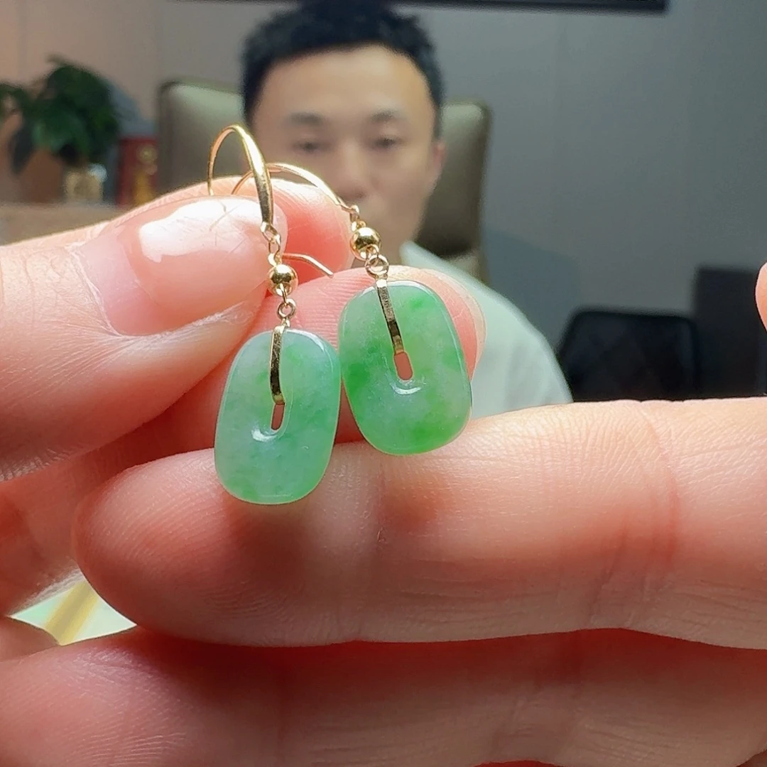 翡翠18K金镶嵌耳饰天然