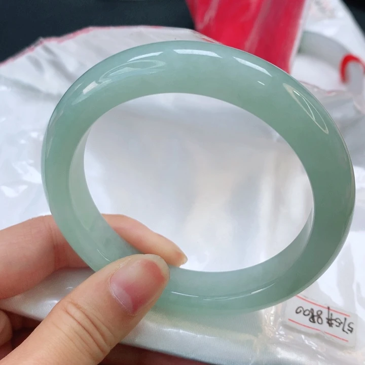 翡翠手镯未镶嵌赵**?翡翠手镯57.5