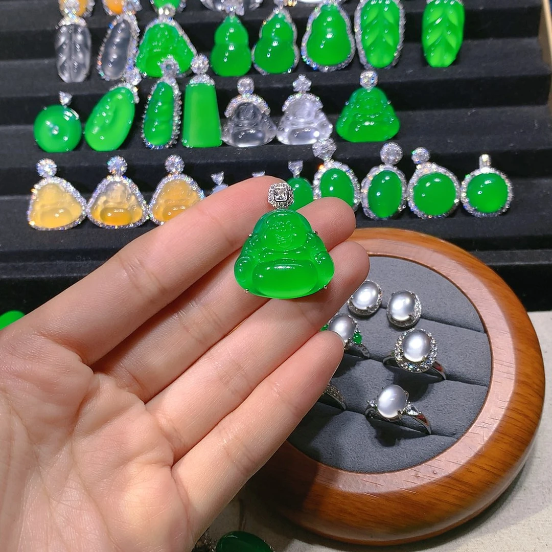 ঞ****玛瑙/玉髓银S925镶嵌颈饰