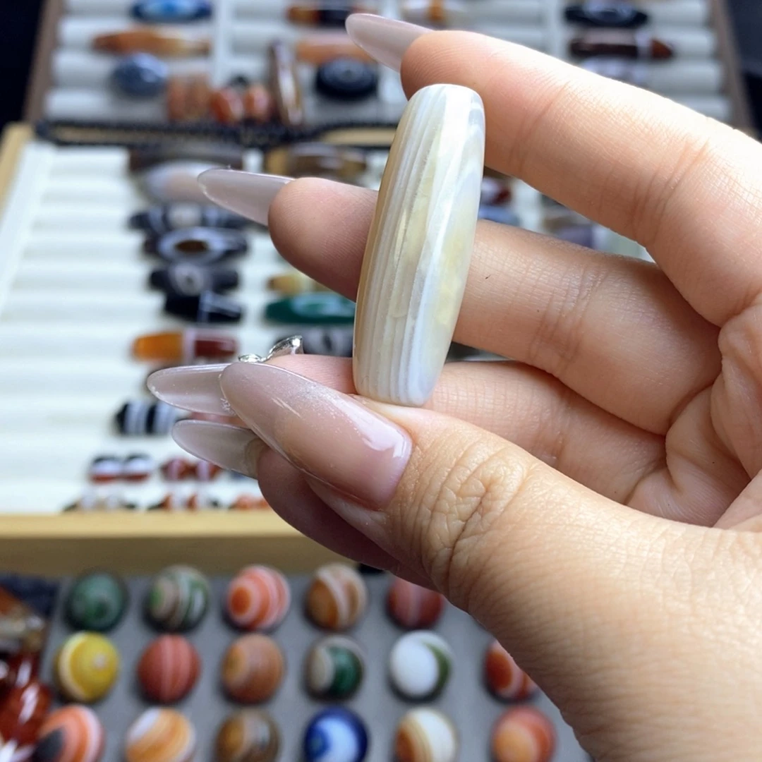 未镶嵌颈饰玛瑙/玉髓