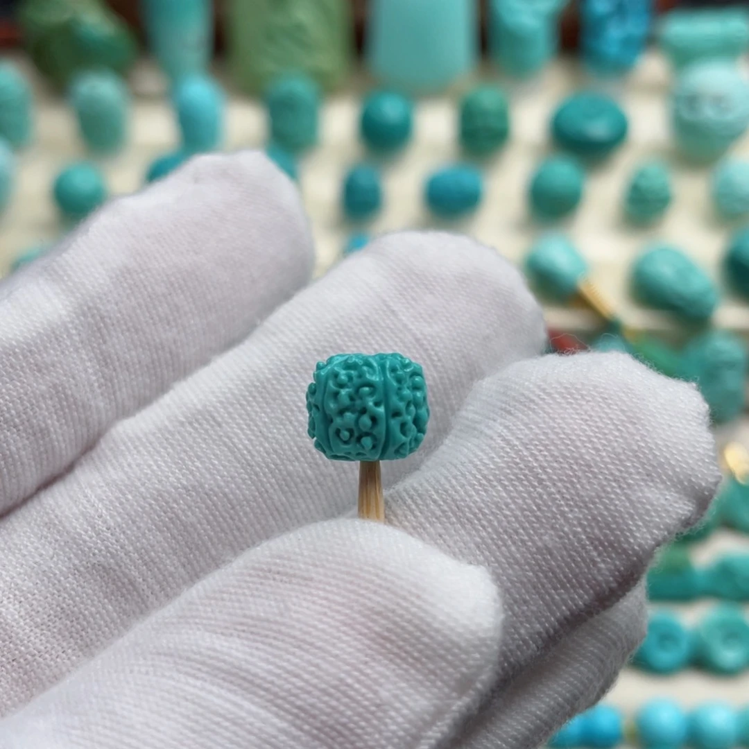 未镶嵌绿松石珠宝奇石