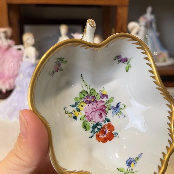 杯欧洲中古瓷器摆件