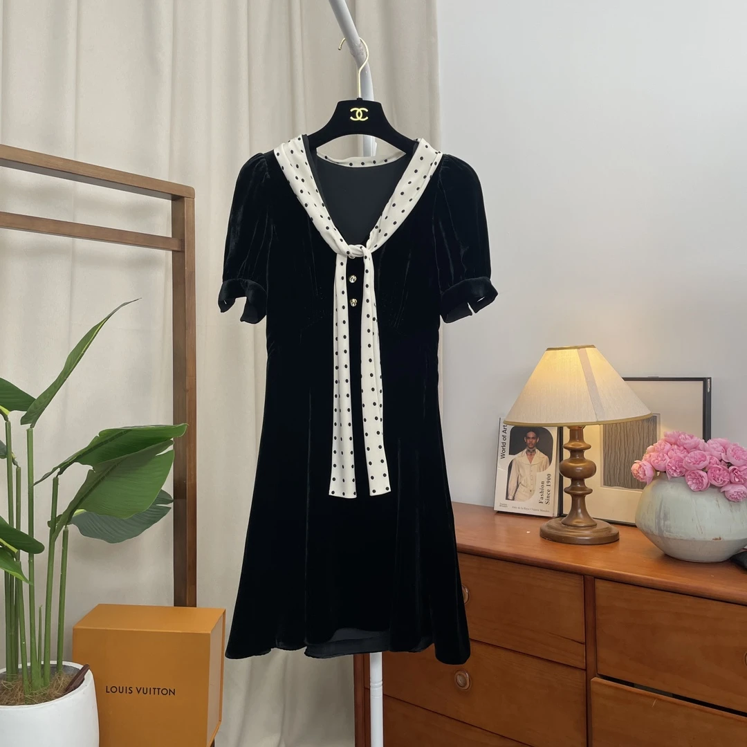 99新 MIU MIU/缪缪 奢荟/36码/气质黑丝绒圆点蝴蝶结裙///36427