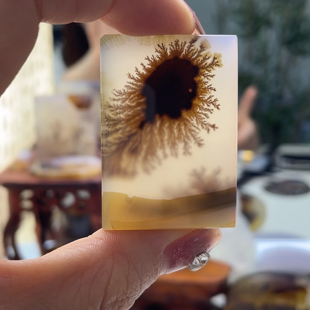 玛瑙/玉髓未镶嵌珠宝奇石