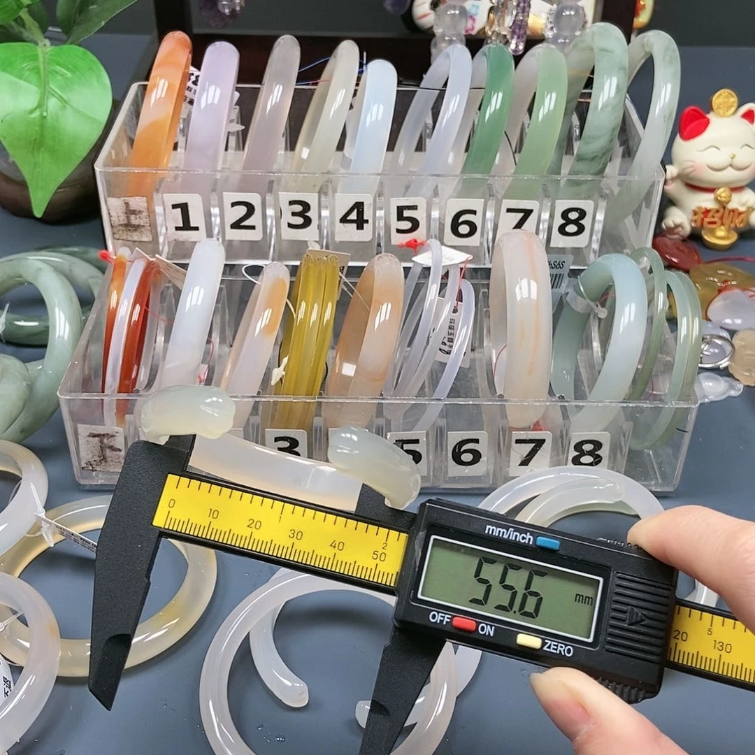 玛瑙/玉髓手镯未镶嵌15