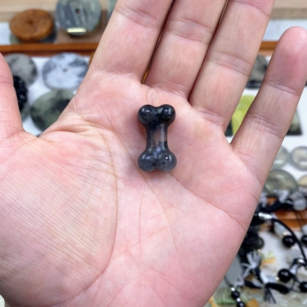 岫玉未镶嵌颈饰岫玉小骨头吊坠