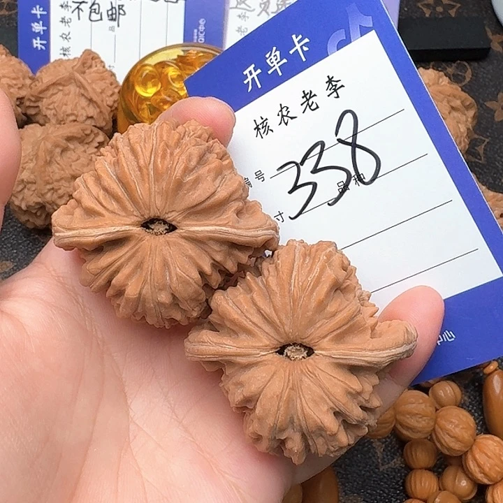 文玩核桃把件四座楼45尺全品