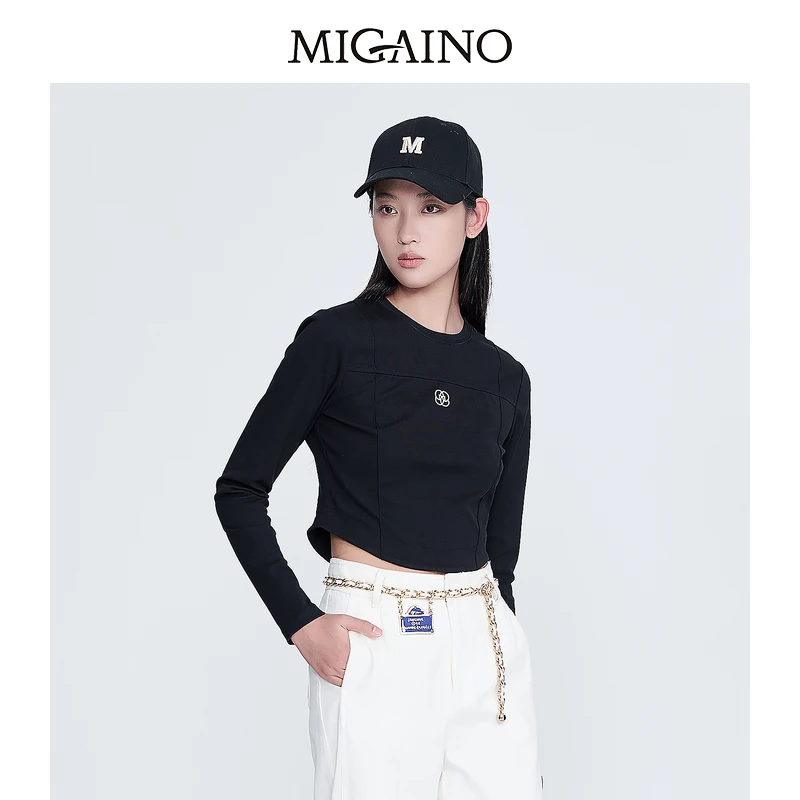 Migaino曼娅奴长袖T恤女新款黑色圆领短款上衣MN12RC015