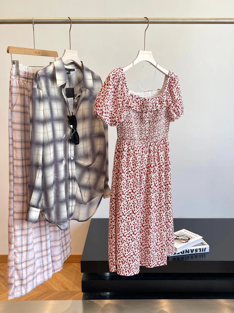 特！商场余D！很显瘦的碎花裙 荷叶边雪纺连衣裙 4131 女装  H6041