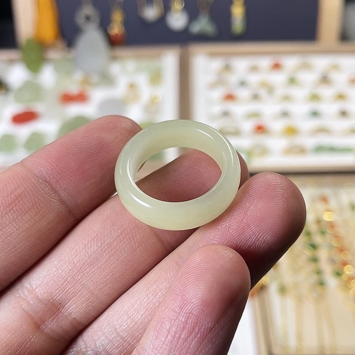 和田玉（青白玉）颈饰未镶嵌