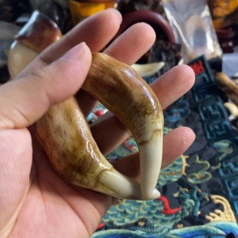 瓷片寻呼台的人也太少见