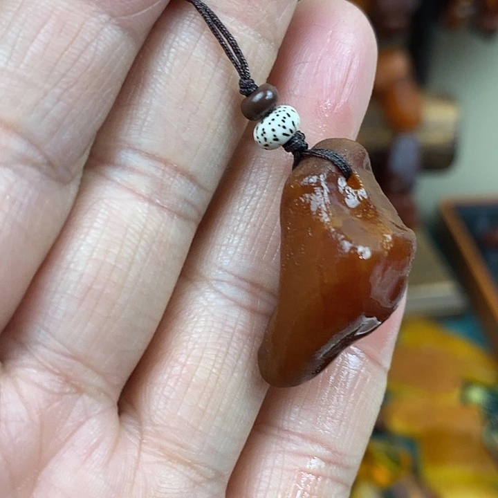 琥珀未镶嵌颈饰手机坠