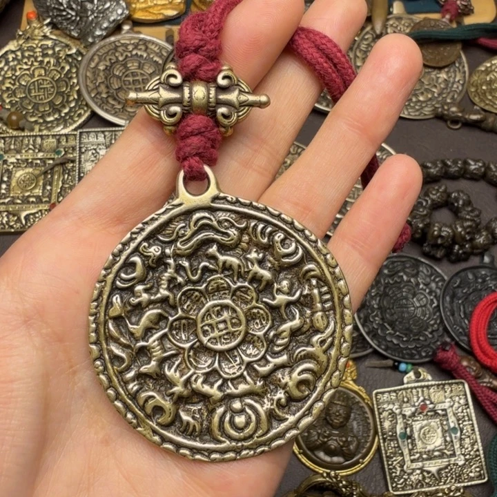 藏传文玩九宫如图