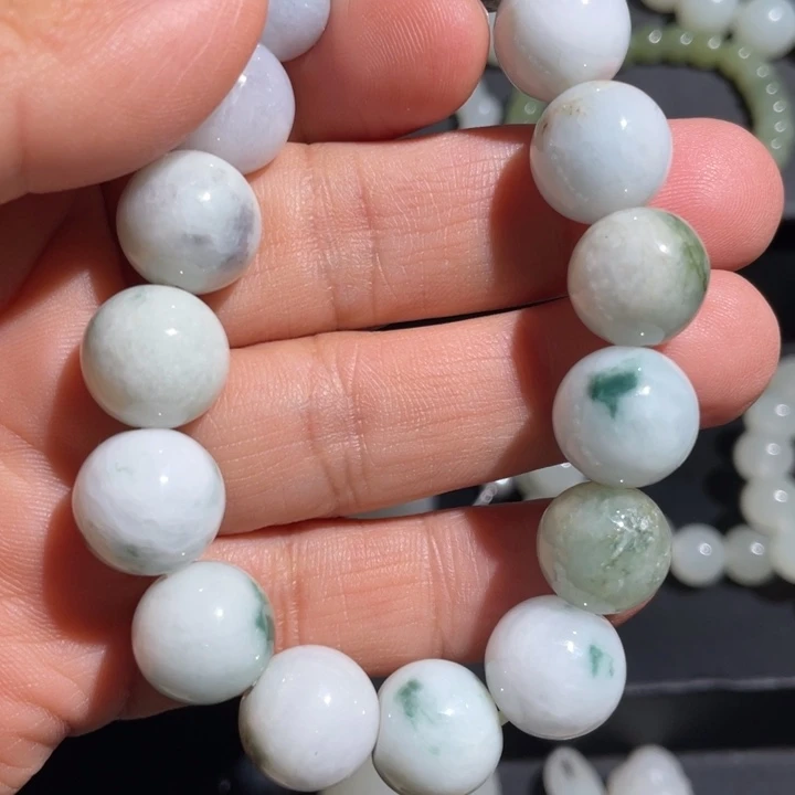 翡翠未镶嵌手链好