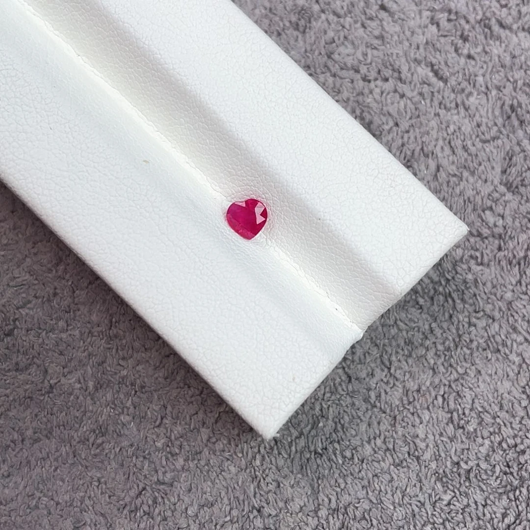 裸石未镶嵌红宝石0.506ct