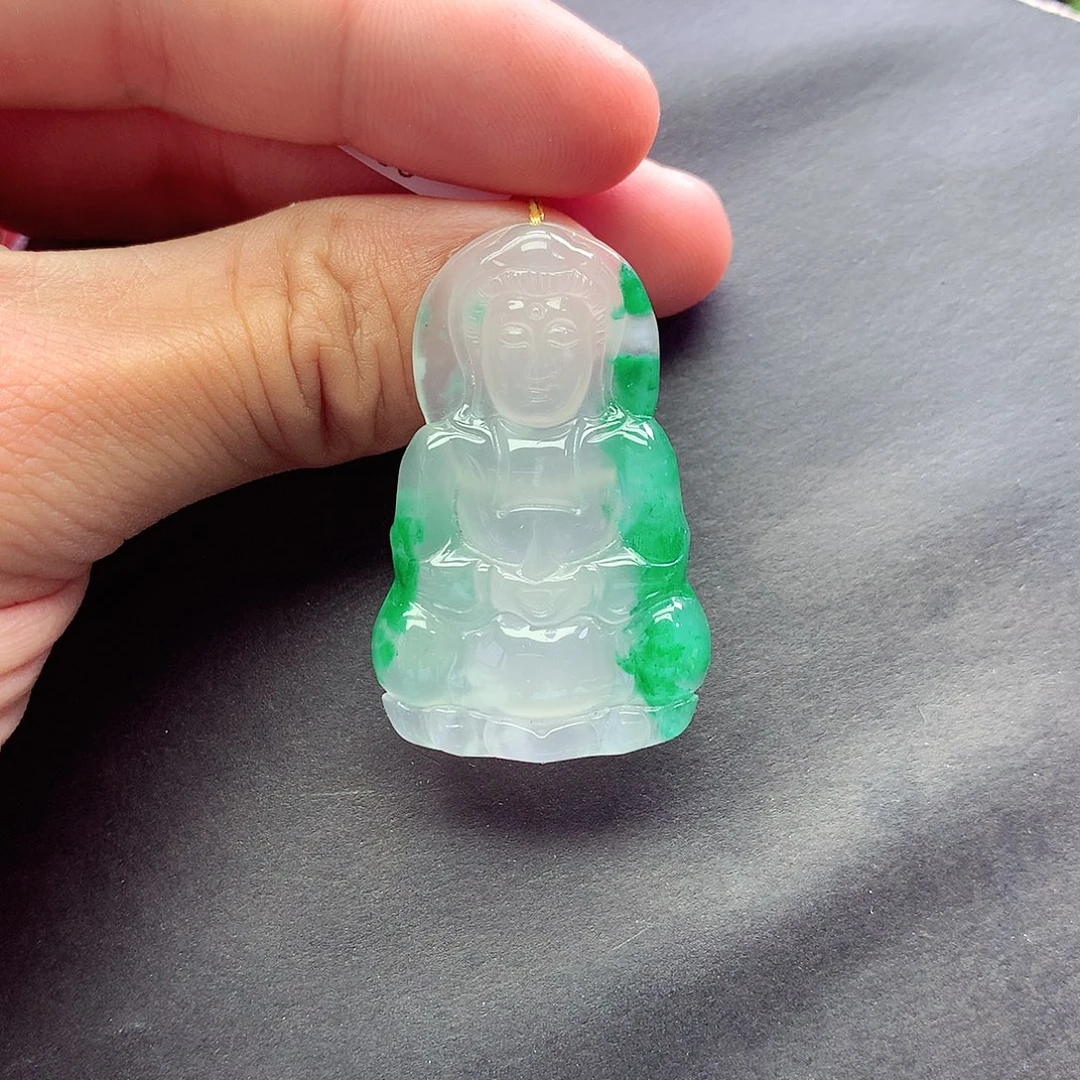 颈饰未镶嵌石英质玉