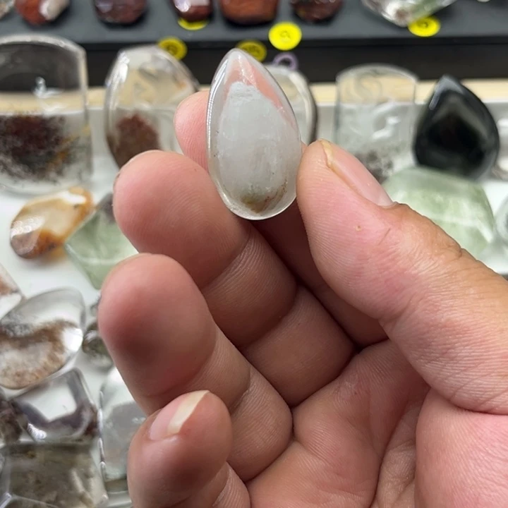 未镶嵌吊坠(赠链)黄晶
