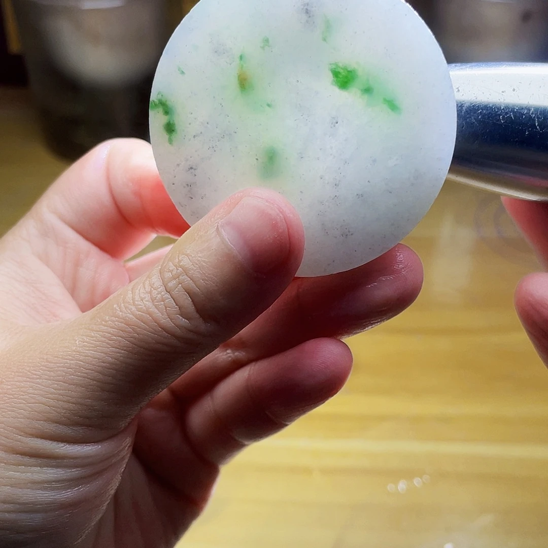 翡翠未镶嵌颈饰毛料70