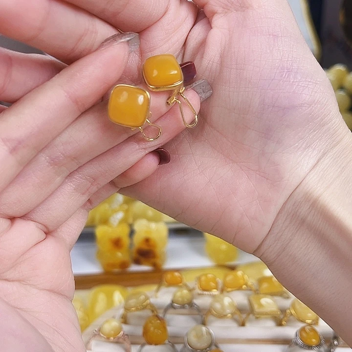 未镶嵌琥珀裸石方糖鸡油黄耳扣