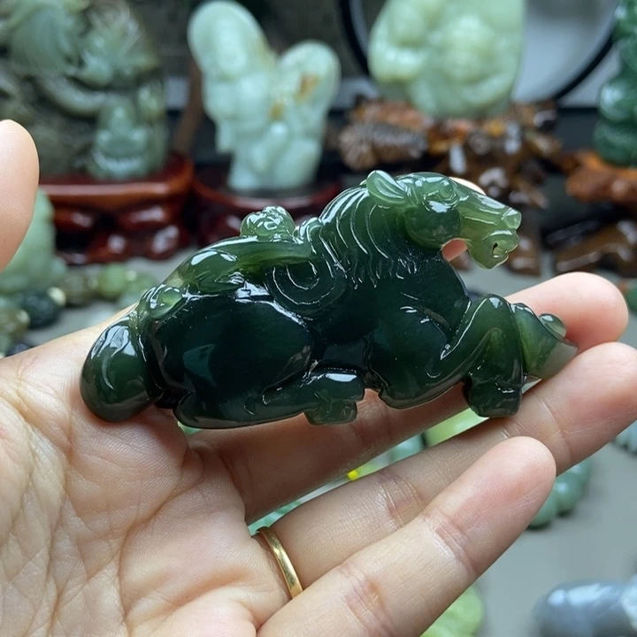 和田玉未镶嵌摆件