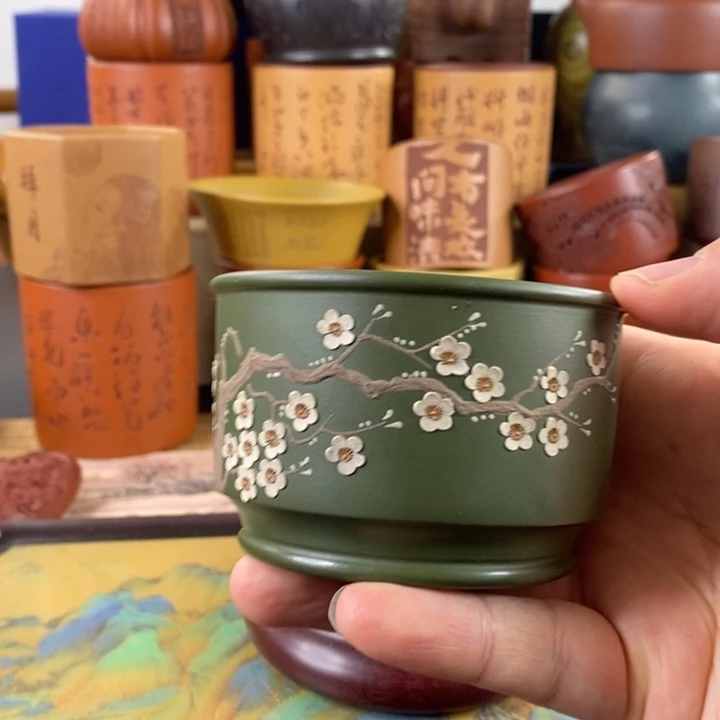 紫砂茶杯过墙梅绿泥主人杯
