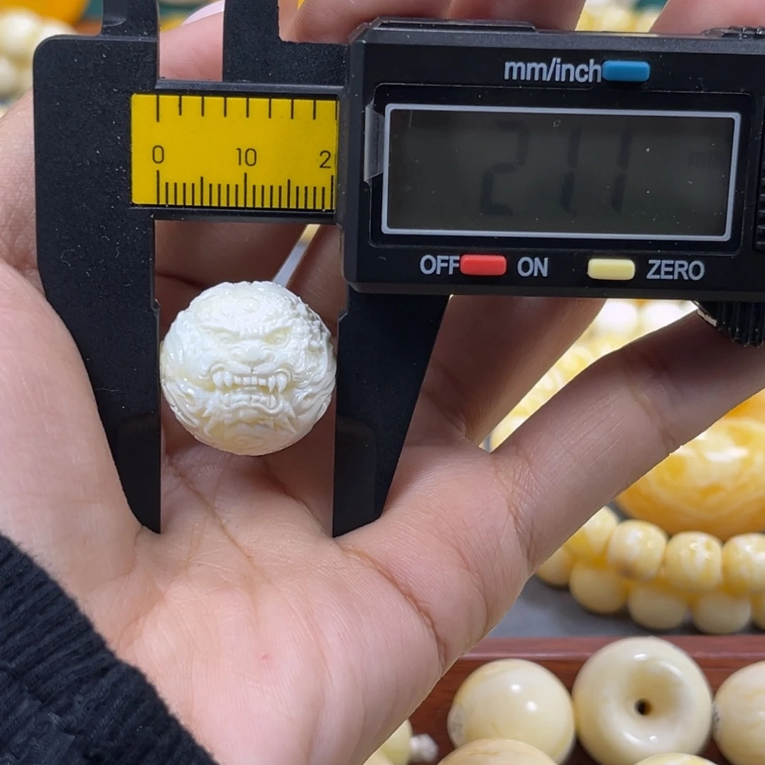 琥珀未镶嵌手串……