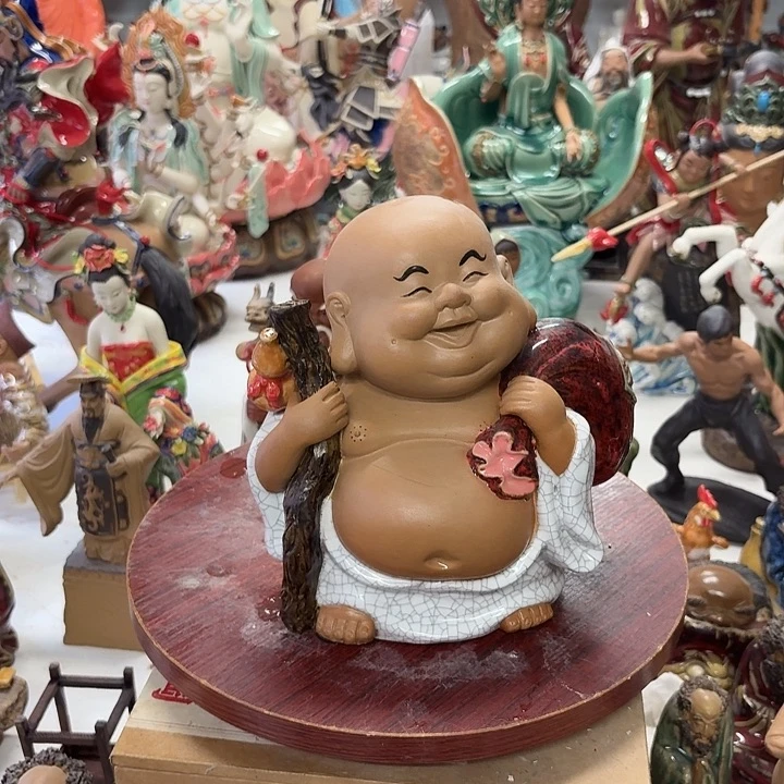 奋***人有机玻璃陶瓷摆件