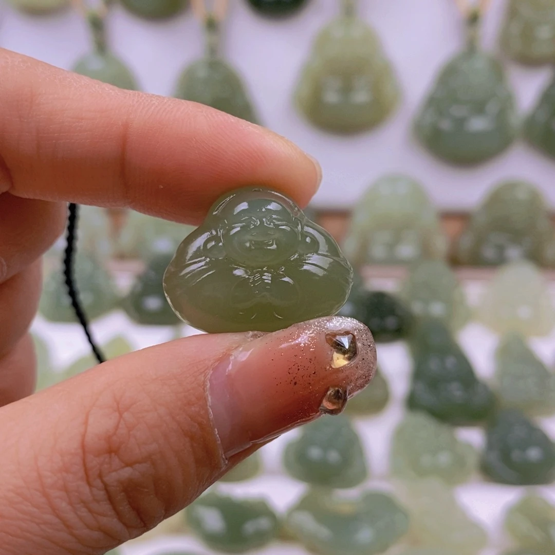 和田玉颈饰未镶嵌喜***.