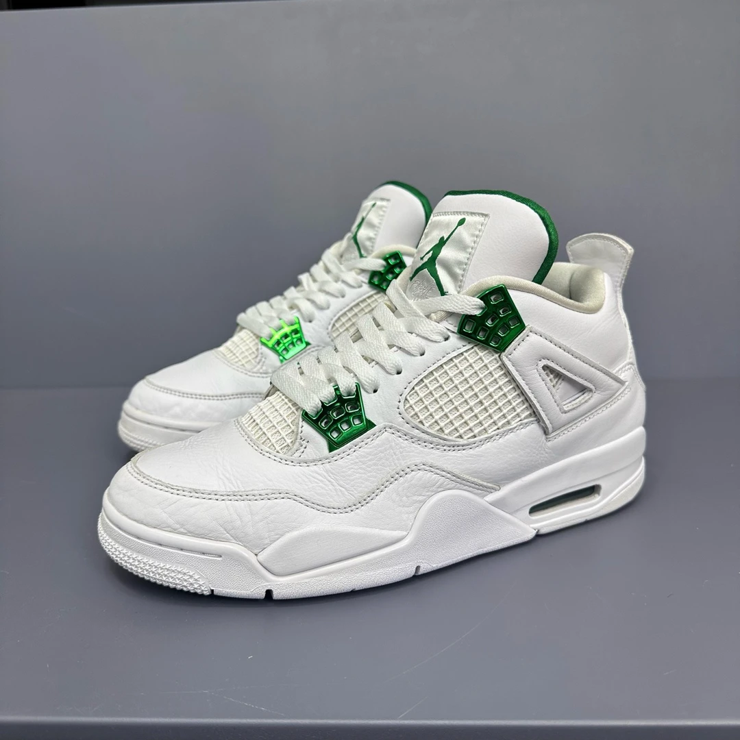 95新 NIKE/耐克 95新 42.5码 aj4白绿 休闲鞋 原盒成色很新穿几次