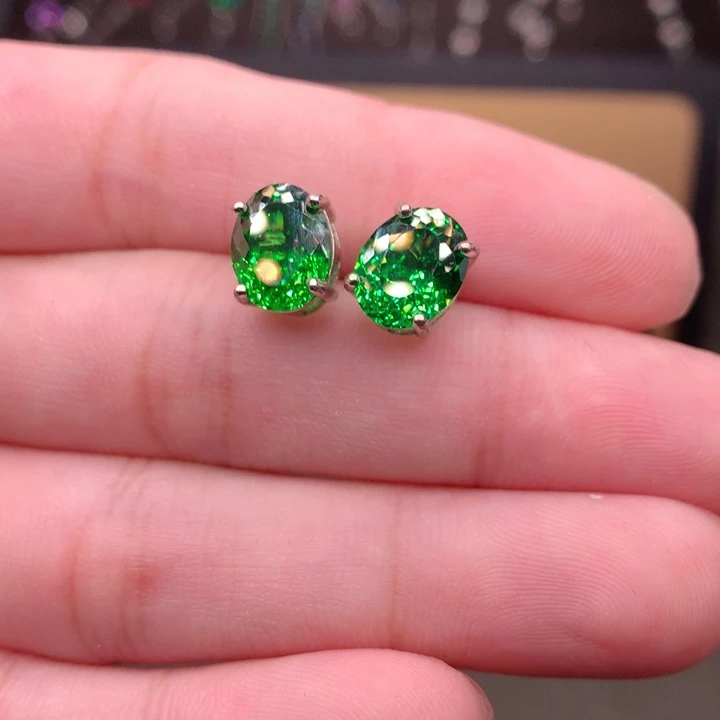 绿色碧玺银S925镶嵌耳饰