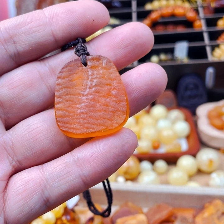 琥珀颈饰未镶嵌吊坠