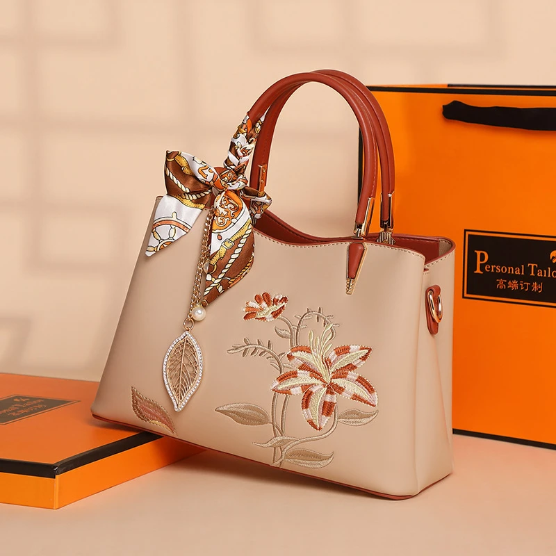 女士手提包新款国风刺绣妈妈包轻奢高级感大容量包包时尚设计女包