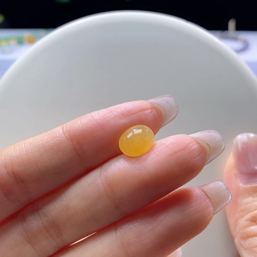 颈饰未镶嵌翡翠翡翠黄蛋面