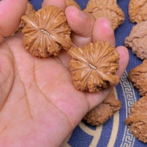 【闪购商品】文玩核桃吊坠四座楼40