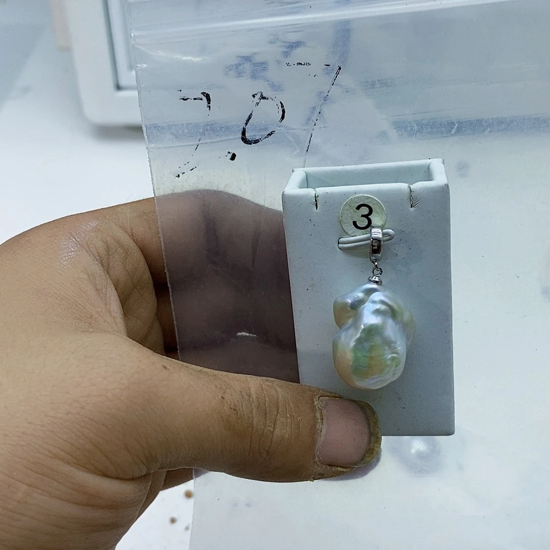 淡水珍珠合金颈饰